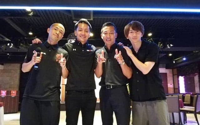 『F会』らしいユルさ爆発、西村文男が企画するファンイベントで島ちゃんと飲む！