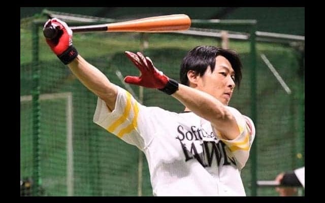 鷹、逆転勝ちで首位キープ！　川島同点打＆明石決勝打で代打策ズバリ