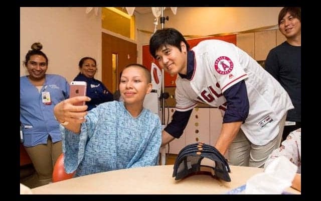 【MLB】大谷翔平、小児がん病棟訪問で「こっちが元気に」　エアホッケーなどで盛り上がる