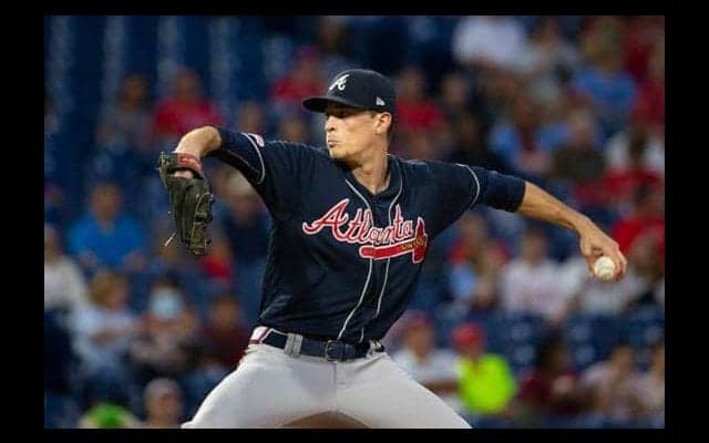 ブレーブス左腕のカーブが「芸術的」　MLB公式サイトも注目「みんな見惚れる」