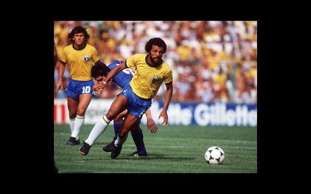 ロベカル、カフーら名サイドバックの系譜。歴代スターの共通点は