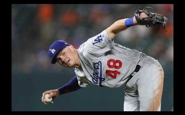 【MLB】股の間からボテボテ送球…　ド軍新人の恥ずかしい守備にファン「笑」「哀れ」
