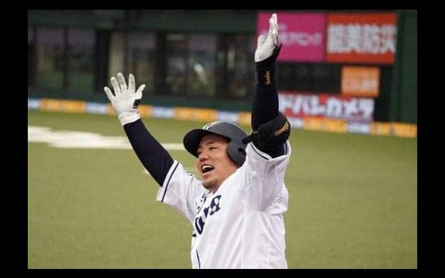 西武・山川、ドームなのに特大場外弾！　コンコースへ飛び出す42号ソロ
