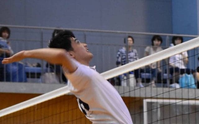 【バレーボール部男子】 フルセットの末関大に敗れ、上位リーグ自力出場消滅