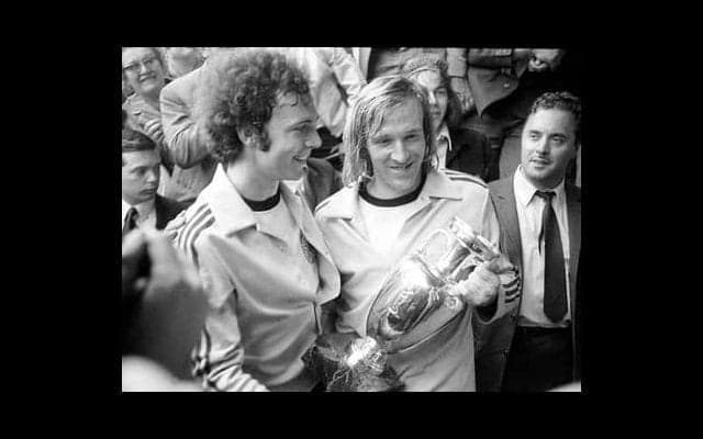 遠藤保仁タイプ。70年代欧州サッカー、忘れられない孤高の天才がいる