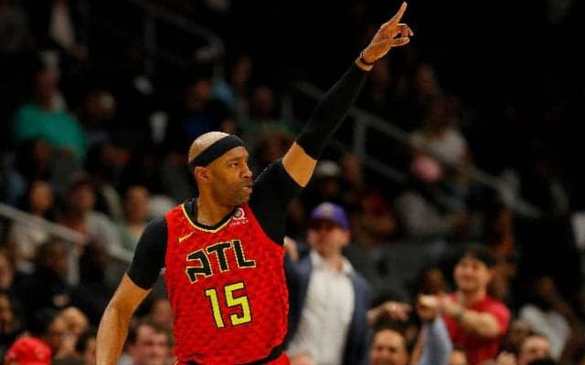 戦力としてプレーすることを優先したビンス・カーターが正式にホークスと再契約