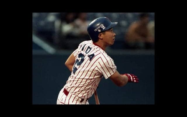 飯田哲也が西武戦で痛恨の落球「野球人生でもっとも思い出したくない」