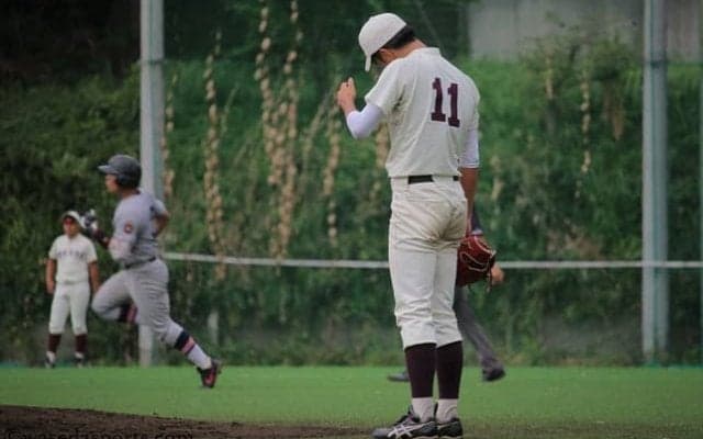 打線沈黙で敗北を喫す　優勝への道険しく／慶大２回戦