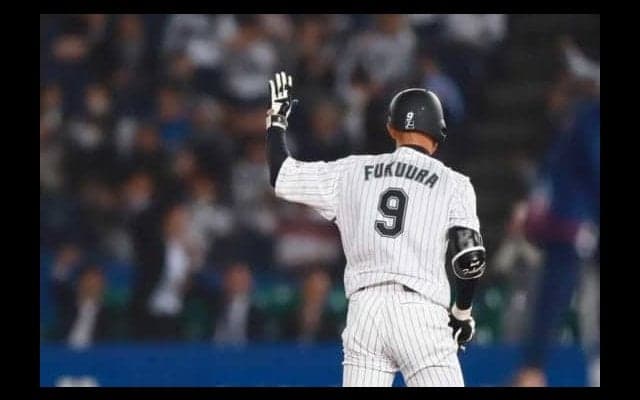 ロッテ一筋26年の現役生活を終える福浦和也　天才打者の数々の名場面を振り返る（後編）