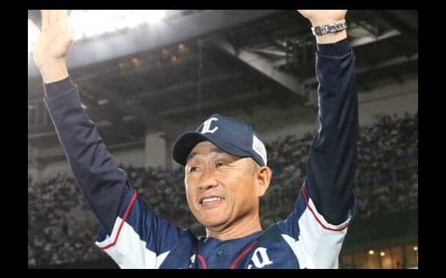 西武・辻監督「びっくりするくらい頑張ってくれた」胴上げ10回、連覇に笑顔