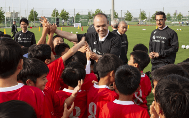 イニエスタ選手のパートナーシップを最大化する戦略。楽天におけるユニークなスポーツマーケティングとは。