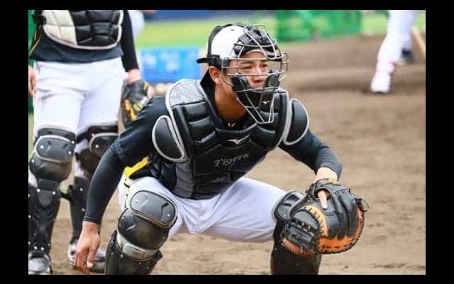 阪神が岡本、小宮山、山崎、歳内の4選手に戦力外通告