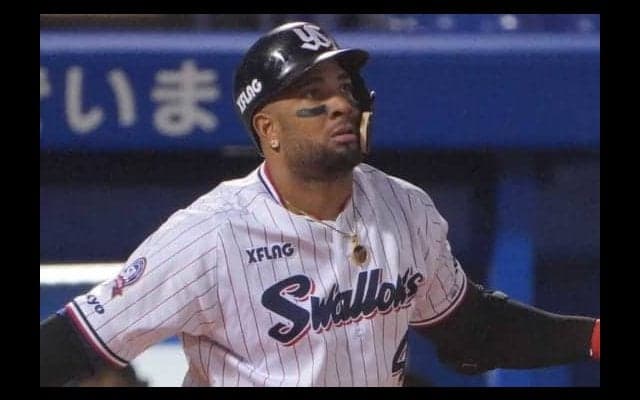 燕バレンティンの「どこでプレーしてほしい？」にファン残留熱望「ヤクルトで…」