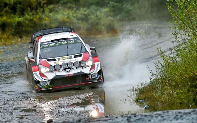 WRCラリーGB：デイ2、タナックが4本のベストタイムで首位。ミークは好調を維持し総合3位につける