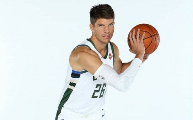 バックス指揮官がカイル・コーバーを称賛「彼の加入はチームにとって大きなこと」