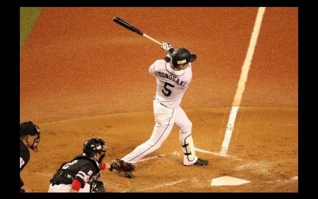 王者・西武が3回に一挙3点で逆転！　中村が左前適時打→外崎が逆転の2点三塁打