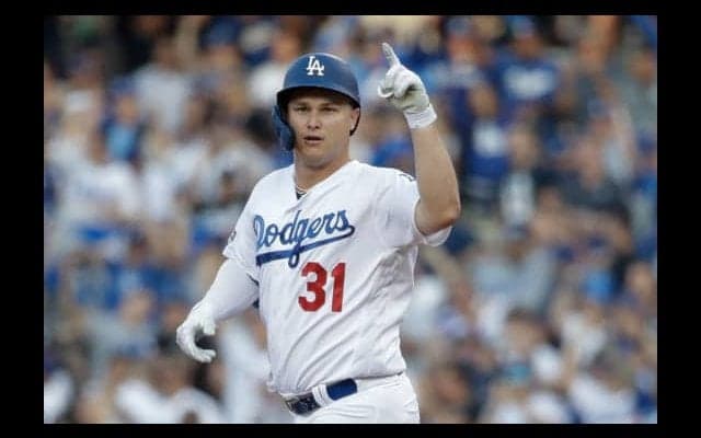 【MLB 地区S】打球が消えた？　プレーオフで珍事、ピーダーソンの“神隠し打”に本拠地騒然