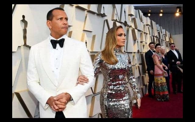 【MLB】Aロッドとの2ショットが訴訟問題に!?　婚約者のJロペスがパパラッチから約1620万円を請求される