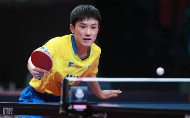 張本智和、43歳ベテラン下し8強入り  緻密な台上テクニック光る＜卓球・ドイツオープン＞