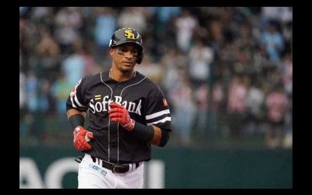 勝てば3年連続日本S進出の鷹がリード広げる　4回にグラシアルがソロ、甲斐が適時二塁打