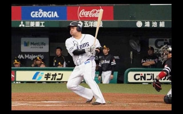 崖っぷちの西武、山川の適時打で2点差に詰め寄る！　5回のピンチはドラ1松本航が火消し