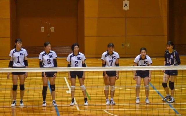 【バレーボール部女子】　神院大に敗北し、１部昇格消滅