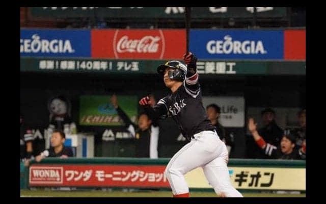 鷹・今宮が2発目の2ラン！　3年連続日本S進出へ近づく追加点、チームは16回連続安打