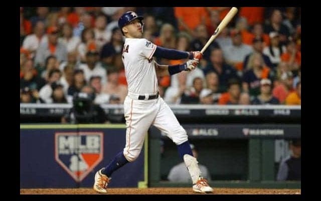 【MLB 優勝決定S】「次の本塁打は君に捧げる」　コレアのサヨナラ弾の裏にあった病魔と闘う少年との約束