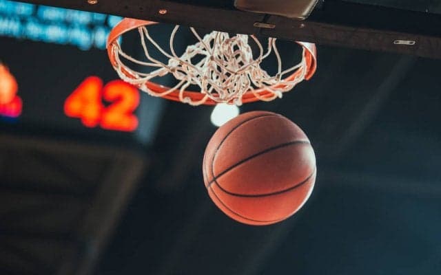 米3大リーグで、NBA選手の平均収入が最も高い理由