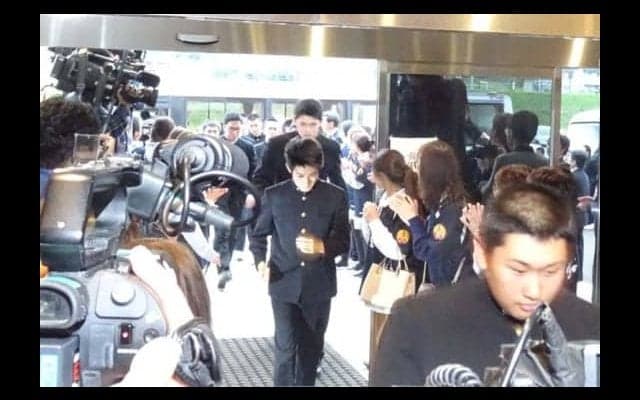 【ドラフト】佐々木朗希、運命の瞬間を200人超見守る　会見場入り、報道陣は35社128人