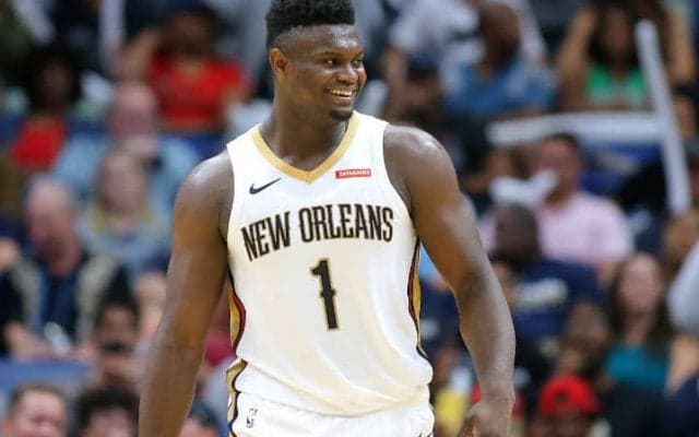 ドラフト1位のザイオン・ウィリアムソンが右膝負傷、NBA公式戦デビューはお預け