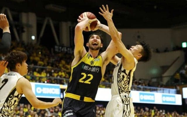 ホーム開幕の宇都宮ブレックス、ガードナーに40点を奪われながらチームで一丸勝利