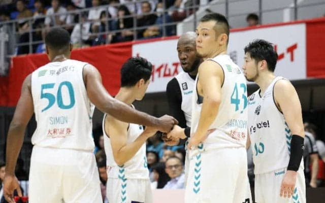 京都ハンナリーズ、マブンガ＆サイモンに松井啓十郎の『ビッグ3』でA東京を撃破