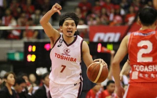 川崎ブレイブサンダース、千葉のお株を奪う『ディフェンスから走るバスケ』で快勝