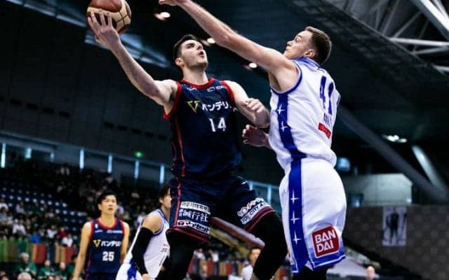 横浜ビー・コルセアーズ、『走って守る』バスケをチーム一丸で遂行して島根を撃破