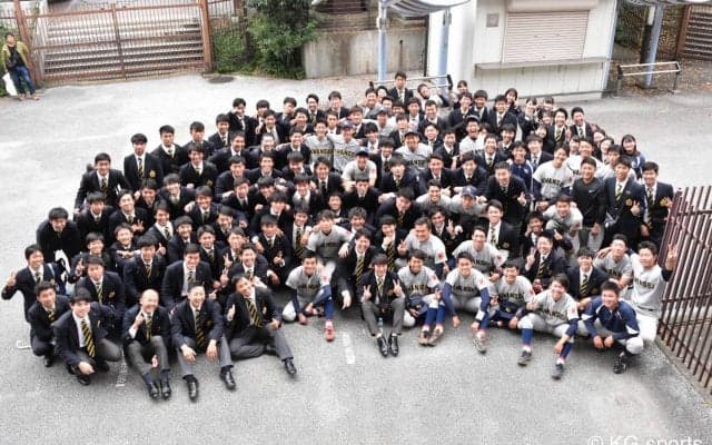 【硬式野球部】 激しい投手戦を制せず関大に勝ち点落とし、４年生は引退