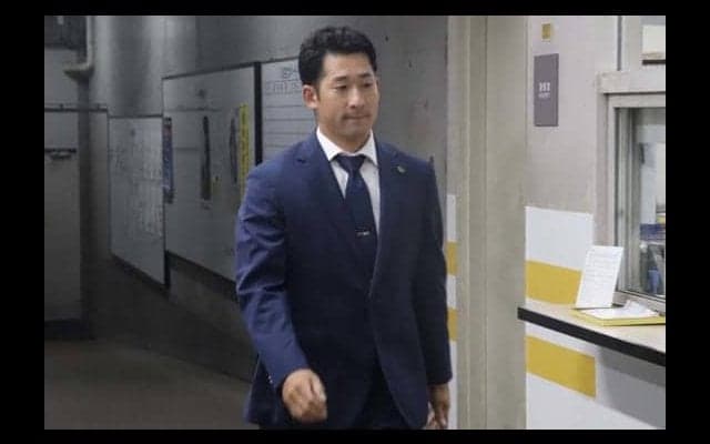 鷹、塚田正義に戦力外通告　日本Sに帯同、3年連続日本一から一夜明けて非情通告