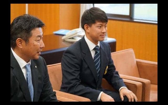 ヤクルトが2位の日体大・吉田に指名挨拶　プロ実感も…次は「教育実習」