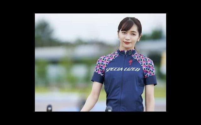 傳谷英里香さん、ロードバイクに慣れる。お尻を引いて、正しく止まる！