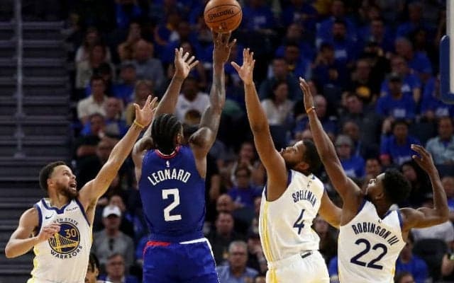 開幕戦で大敗を喫したウォリアーズ、指揮官カーは「これが今シーズンの現実」