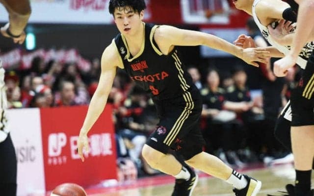 アルバルク東京が強度の高いディフェンスを40分間維持、シーホース三河に勝利