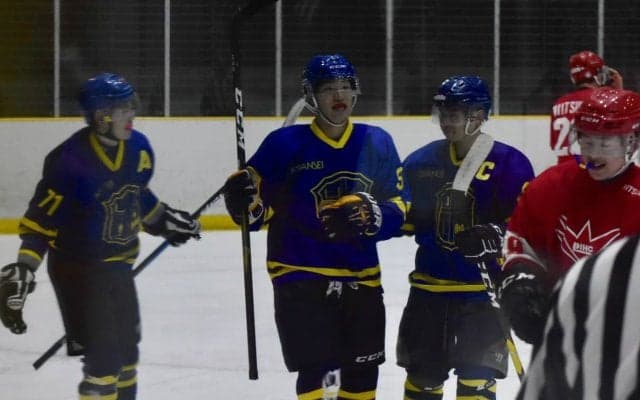 【アイスホッケー部】 立命大に完敗し、４位でプレーオフに進出