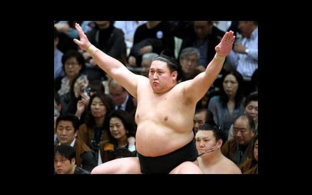 部屋から脱走し帰国した旭天鵬。なぜ相撲界への復帰を決断したのか