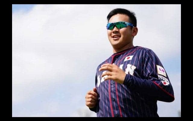 DeNA山崎、鷹＆巨人の選手の侍合流を報告　浅村＆大野＆秋山が「熱男」ポーズ!?