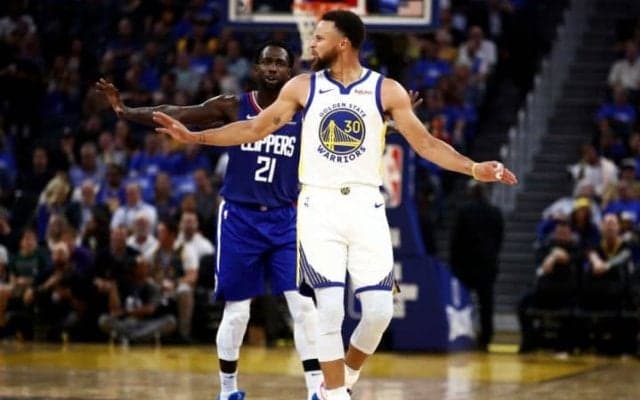 舌戦する旧知の友人、ベバリー「今後5年は俺のもの」＆カリー「お前、31歳だろ」