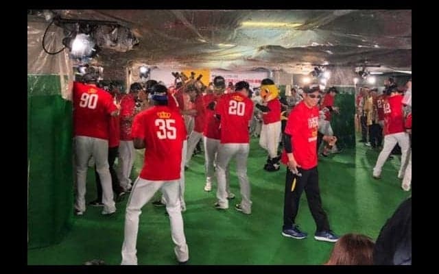 鷹の日本一挨拶を“体感”　グラウンドレベルの360°カメラ映像にファン感激「最高！」