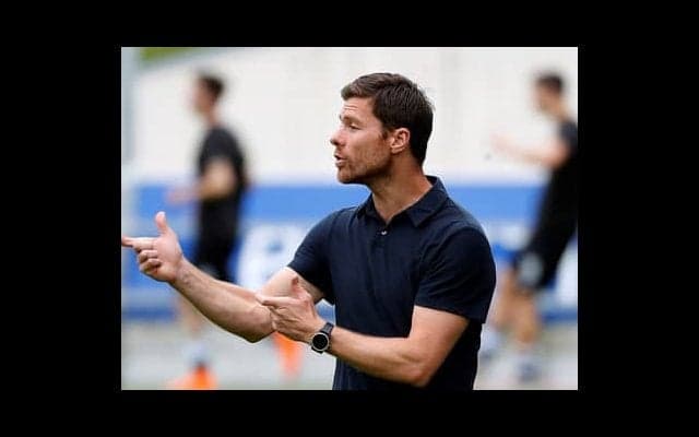 世界最高MFの転身。シャビ・アロンソに聞く「一番影響を受けた監督」