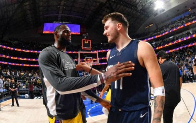 マブスとの激闘を制したレブロン「アメリカ以外の少年に影響を与えられた」