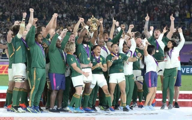 南アフリカが決勝でイングランドを32－12で圧倒し3大会ぶり3度目の優勝！