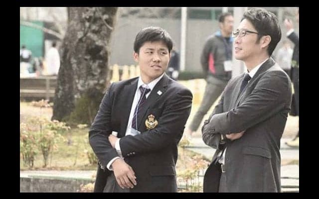 鷹のドラ2海野が秋季キャンプを見学　東浜の制球に感銘「ミットが動かない」